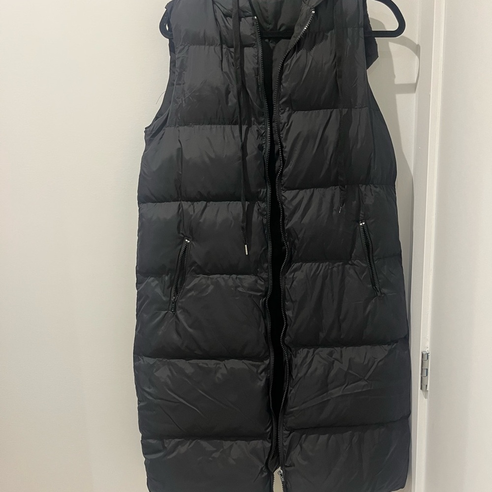 Black Quilted Puffer Vest with Full-Length Zipper